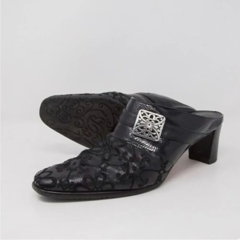 VintageβBrighton Silver Tile Leather Embroidered Floral Slip On Blk Mule Heels